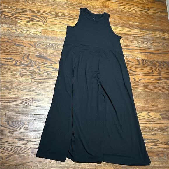 Dresses & Skirts - Elegant Black Tank Top Dress